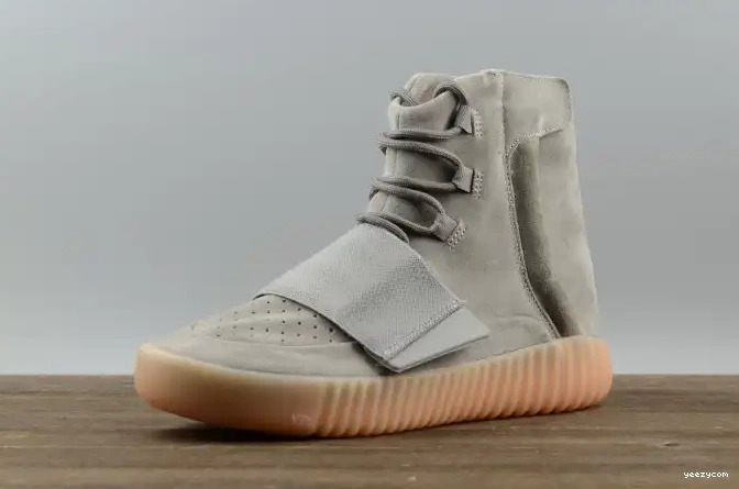 ADIDAS GREY YEEZY DARK LIGHT GLOW BOOST BB1840 GUM 750 0623